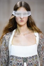 ヴェロニク ブランキーノ 2016年春夏コレクション - 禁欲と解放のフォークロアスタイル｜写真47