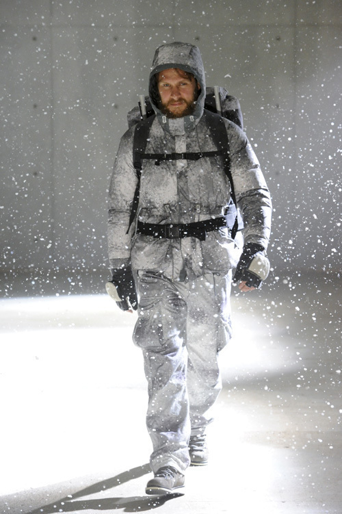 ホワイトマウンテニアリング(White Mountaineering)、2011-2012年秋冬コレクション | 写真