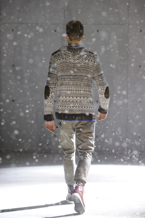 ホワイトマウンテニアリング(White Mountaineering) 2011-12年秋冬メンズコレクション  - 写真22