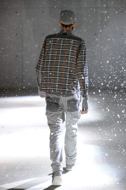 ホワイトマウンテニアリング(White Mountaineering) 2011-12年秋冬メンズコレクション  - 写真29