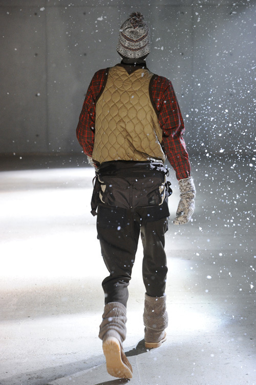 ホワイトマウンテニアリング(White Mountaineering) 2011-12年秋冬メンズコレクション  - 写真53