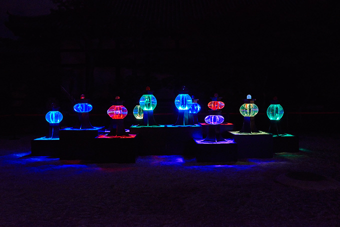 アートアクアリウム城が元離宮二条城で開催、野外展示で楽しむ美しい金魚の世界｜写真3