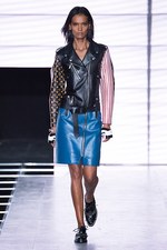 ルイ・ヴィトン 2016年春夏コレクション - 時代も空間も超えた”旅”でみえる究極のフェミニティ｜写真31