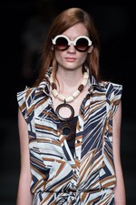 タエ アシダ 2016年春夏コレクション - 変幻自在のパレット、美しさのカタチを多角的に｜写真26