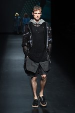 ミハラヤスヒロ 2016年春夏コレクション - “今”を生きる三原が、東京で魅せたい洋服の世界｜写真38