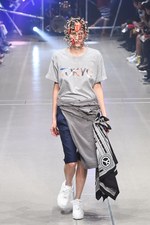 プラスチックトーキョー 2016年春夏コレクション - 夏フェスのウェアを都会的にアップデート｜写真49