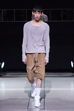 ディスカバード 2016年春夏コレクション - 重ね着とモノトーンで描く“badass”な若者たち｜写真17