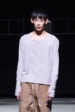 ディスカバード 2016年春夏コレクション - 重ね着とモノトーンで描く“badass”な若者たち｜写真18