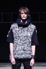 ディスカバード 2016年春夏コレクション - 重ね着とモノトーンで描く“badass”な若者たち｜写真20