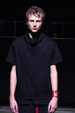 ディスカバード 2016年春夏コレクション - 重ね着とモノトーンで描く“badass”な若者たち｜写真23