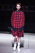 ディスカバード 2016年春夏コレクション - 重ね着とモノトーンで描く“badass”な若者たち｜写真30