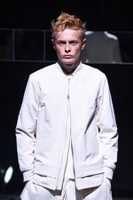 ディスカバード 2016年春夏コレクション - 重ね着とモノトーンで描く“badass”な若者たち｜写真37