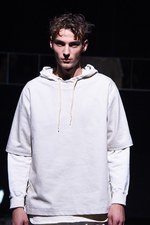 ディスカバード 2016年春夏コレクション - 重ね着とモノトーンで描く“badass”な若者たち｜写真45