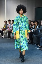 テンボ 2016年春夏コレクション - 戦渦を見つめ現在の平和を知る、未来への”祈り”を服に込めて｜写真4