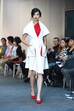 テンボ 2016年春夏コレクション - 戦渦を見つめ現在の平和を知る、未来への”祈り”を服に込めて｜写真23