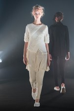 モトヒロ タンジ 2016年春夏コレクション - 複雑で“グロテスク”な人体内部をニットの編地で｜写真13