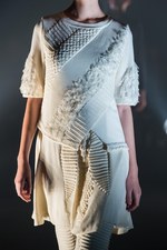 モトヒロ タンジ 2016年春夏コレクション - 複雑で“グロテスク”な人体内部をニットの編地で｜写真14