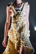 モトヒロ タンジ 2016年春夏コレクション - 複雑で“グロテスク”な人体内部をニットの編地で｜写真34