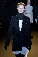 ロマンティックでフェミニンに仕上げた A.F.ヴァンデヴォースト、2011-2012年秋冬コレクション｜写真6