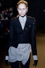 ロマンティックでフェミニンに仕上げた A.F.ヴァンデヴォースト、2011-2012年秋冬コレクション｜写真11