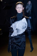 ロマンティックでフェミニンに仕上げた A.F.ヴァンデヴォースト、2011-2012年秋冬コレクション｜写真14