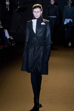 ロマンティックでフェミニンに仕上げた A.F.ヴァンデヴォースト、2011-2012年秋冬コレクション｜写真23