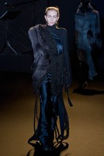 ロマンティックでフェミニンに仕上げた A.F.ヴァンデヴォースト、2011-2012年秋冬コレクション｜写真38