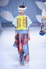 ヒロコ コシノ 2016年春夏コレクション - 超現実世界に咲く大輪の花を描いて｜写真4