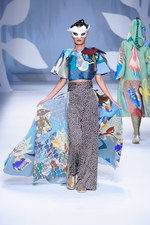 ヒロコ コシノ 2016年春夏コレクション - 超現実世界に咲く大輪の花を描いて｜写真12