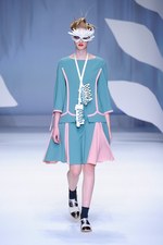 ヒロコ コシノ 2016年春夏コレクション - 超現実世界に咲く大輪の花を描いて｜写真16