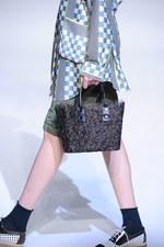 ヒロコ コシノ 2016年春夏コレクション - 超現実世界に咲く大輪の花を描いて｜写真18