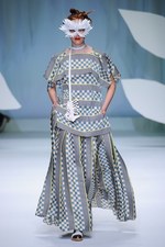 ヒロコ コシノ 2016年春夏コレクション - 超現実世界に咲く大輪の花を描いて｜写真21