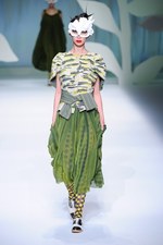 ヒロコ コシノ 2016年春夏コレクション - 超現実世界に咲く大輪の花を描いて｜写真27