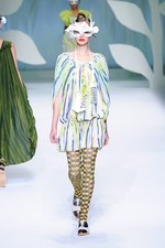 ヒロコ コシノ 2016年春夏コレクション - 超現実世界に咲く大輪の花を描いて｜写真29