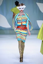 ヒロコ コシノ 2016年春夏コレクション - 超現実世界に咲く大輪の花を描いて｜写真33