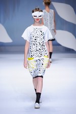 ヒロコ コシノ 2016年春夏コレクション - 超現実世界に咲く大輪の花を描いて｜写真38