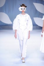 ヒロコ コシノ 2016年春夏コレクション - 超現実世界に咲く大輪の花を描いて｜写真44