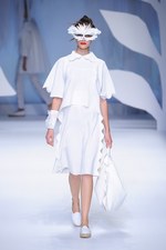 ヒロコ コシノ 2016年春夏コレクション - 超現実世界に咲く大輪の花を描いて｜写真47