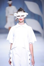 ヒロコ コシノ 2016年春夏コレクション - 超現実世界に咲く大輪の花を描いて｜写真48