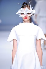 ヒロコ コシノ 2016年春夏コレクション - 超現実世界に咲く大輪の花を描いて｜写真52