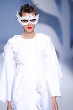 ヒロコ コシノ 2016年春夏コレクション - 超現実世界に咲く大輪の花を描いて｜写真54