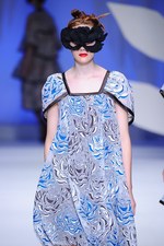 ヒロコ コシノ 2016年春夏コレクション - 超現実世界に咲く大輪の花を描いて｜写真65