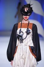 ヒロコ コシノ 2016年春夏コレクション - 超現実世界に咲く大輪の花を描いて｜写真73