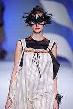 ヒロコ コシノ 2016年春夏コレクション - 超現実世界に咲く大輪の花を描いて｜写真75