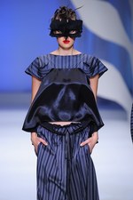 ヒロコ コシノ 2016年春夏コレクション - 超現実世界に咲く大輪の花を描いて｜写真81