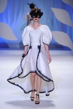 ヒロコ コシノ 2016年春夏コレクション - 超現実世界に咲く大輪の花を描いて｜写真89