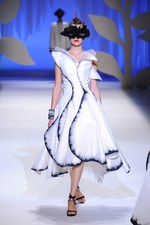 ヒロコ コシノ 2016年春夏コレクション - 超現実世界に咲く大輪の花を描いて｜写真95