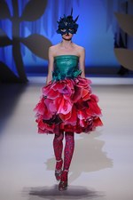 ヒロコ コシノ 2016年春夏コレクション - 超現実世界に咲く大輪の花を描いて｜写真97