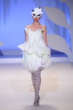 ヒロコ コシノ 2016年春夏コレクション - 超現実世界に咲く大輪の花を描いて｜写真101