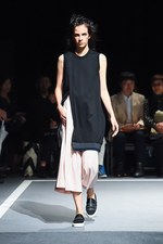 ウジョー 2016年春夏コレクション - 非対称が生む、リズミカルなマニッシュスタイル｜写真17